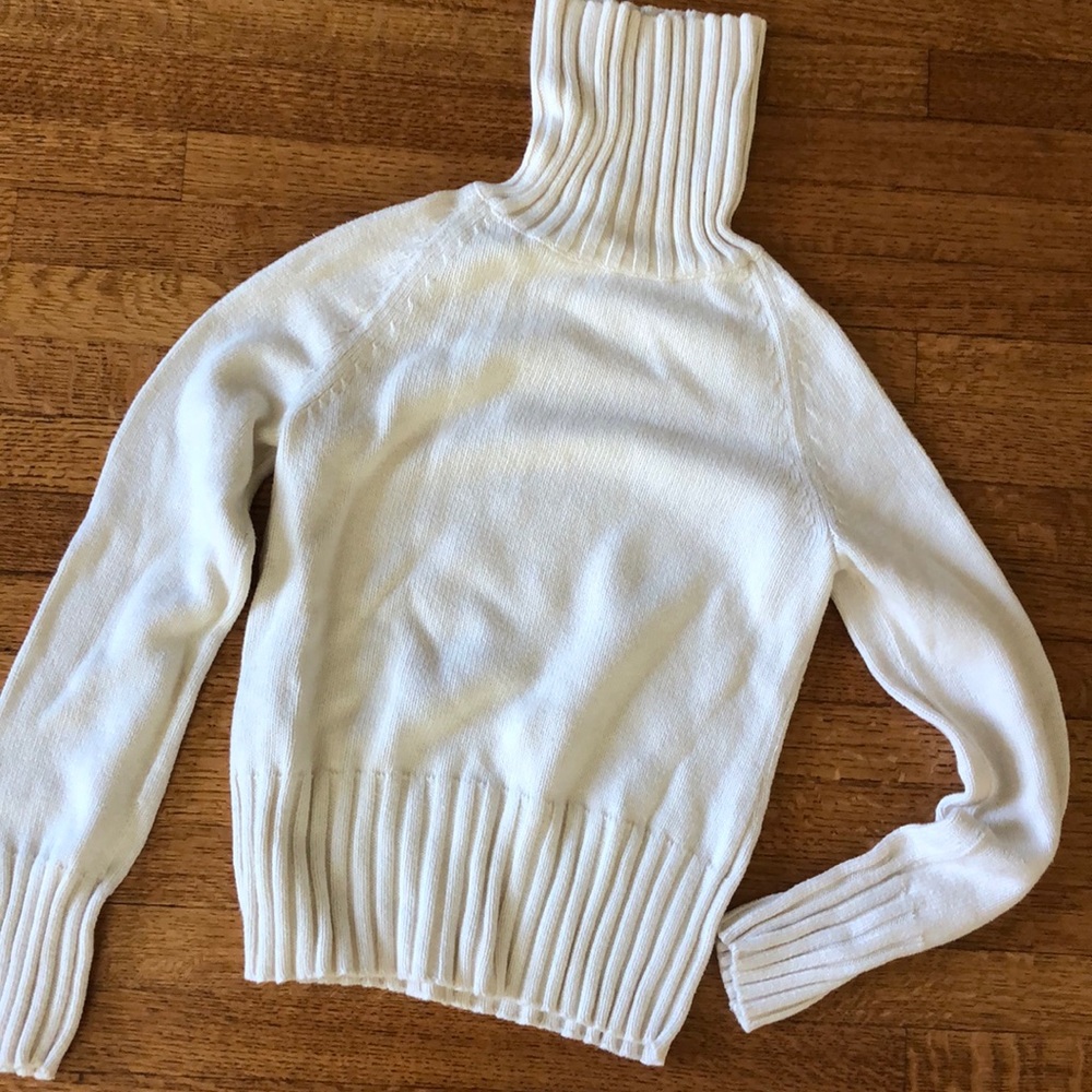 Perfect off white turtleneck.